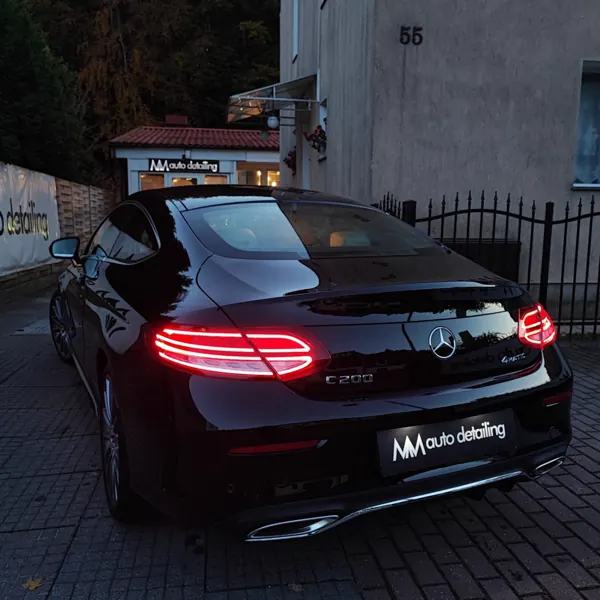 Mercedes C Coupé po korekcie lakieru i aplikacji powłoki ceramicznej (3)