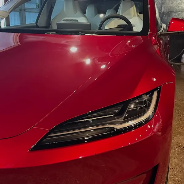 Tesla Model 3 Performance po aplikacji folii ochronnej PPF (2)